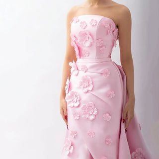 2024 Saudi Pink Ruched Strapless Satin Mermaid Evening Gown with Appliques and Lace-Up Back for Formal Occasions