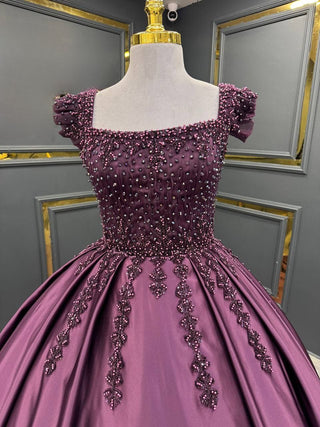 Regal Splendor: Luxuriously Embellished Gown with Handcrafted Beadwork and Intricate Embroidery - Larosabride’s Exclusive