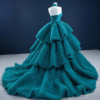 Elegance Unveiled: 2024 Prom Dresses for Plus Size Women's Evening Affairs