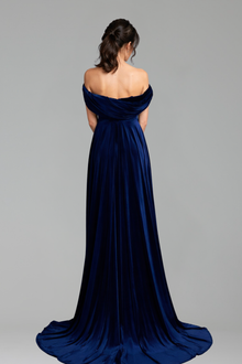 Beaded Arabic Gown - LAROSABRIDE