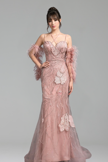 Pink Luxury Feathered Beaded - LAROSABRIDE
